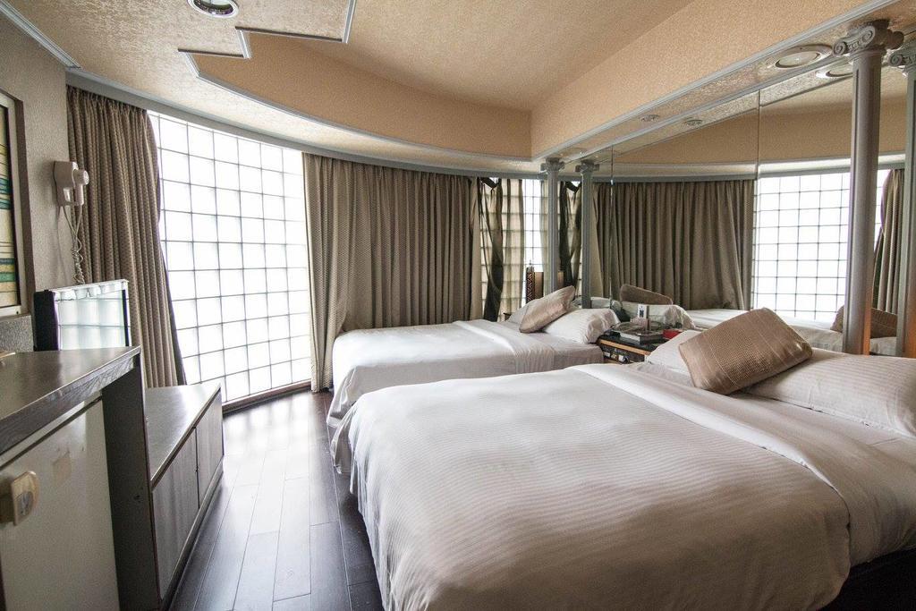 Katherine Plaza Hotel Гаосюн Экстерьер фото