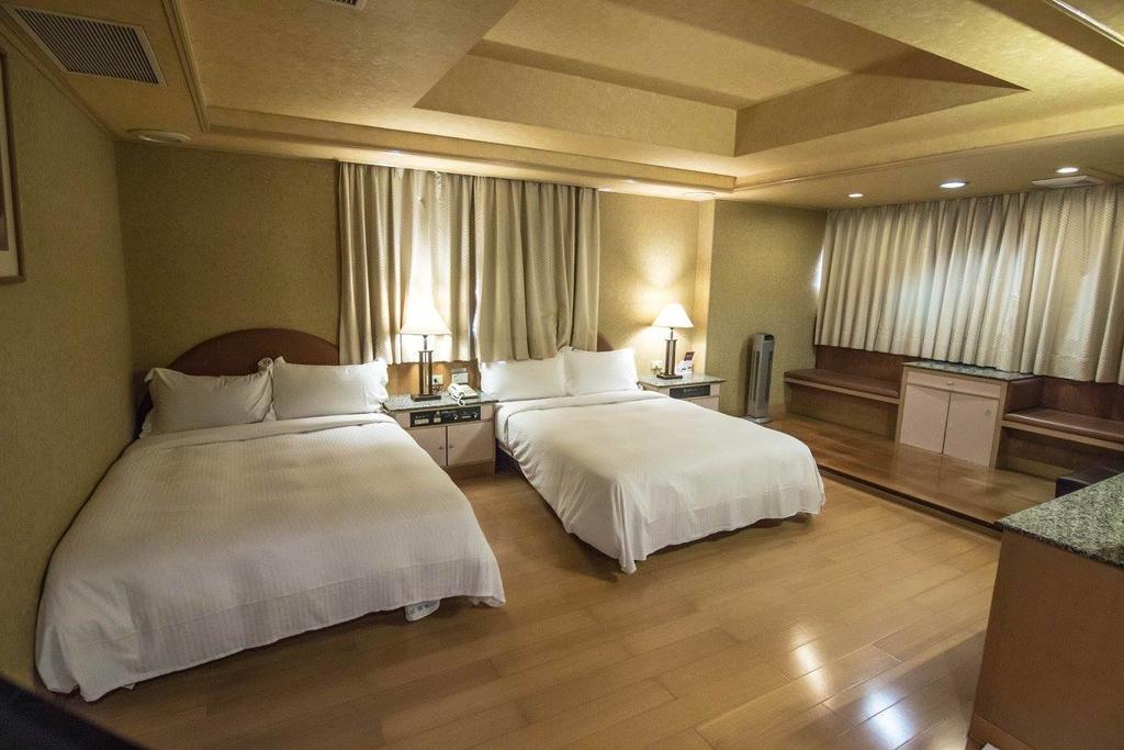 Katherine Plaza Hotel Гаосюн Экстерьер фото