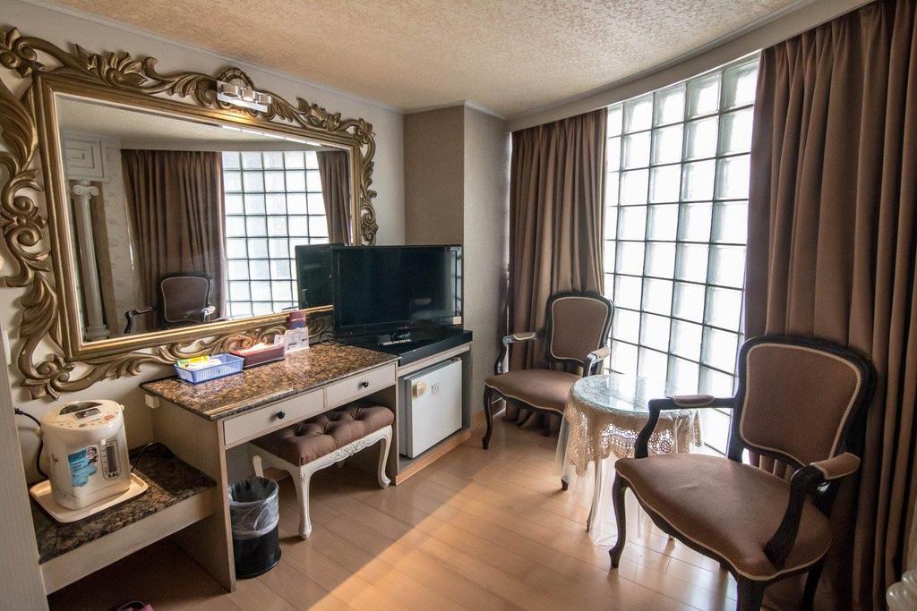 Katherine Plaza Hotel Гаосюн Экстерьер фото