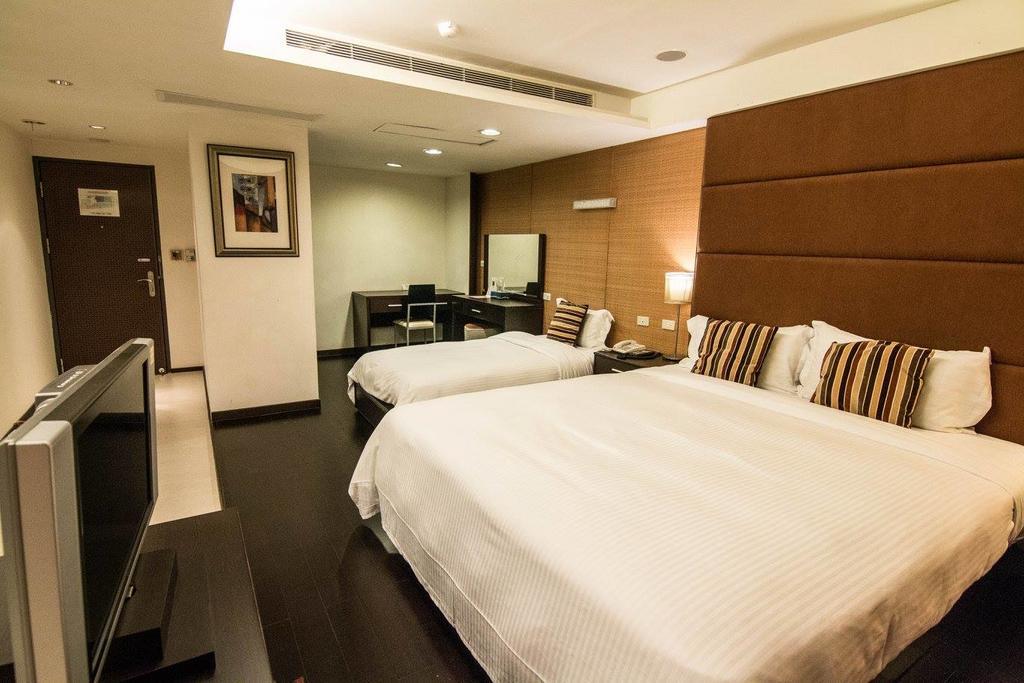 Katherine Plaza Hotel Гаосюн Экстерьер фото